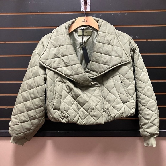 Blank NYC Green Puffer Jacket with Quilted Design - Picture 1 of 3